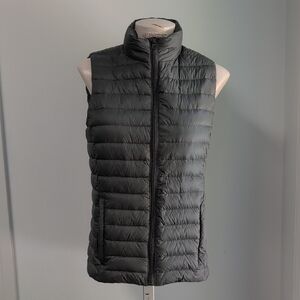 Core Down & Feather Packable Grey Vest Size  XS